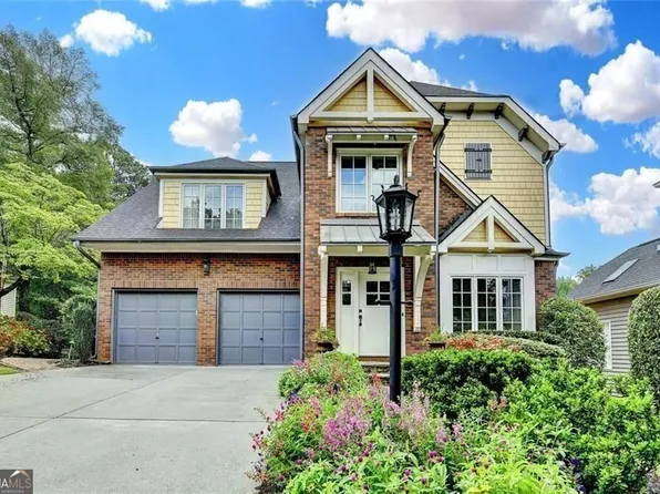 2611 Briers North Dr, Dunwoody, GA 30360