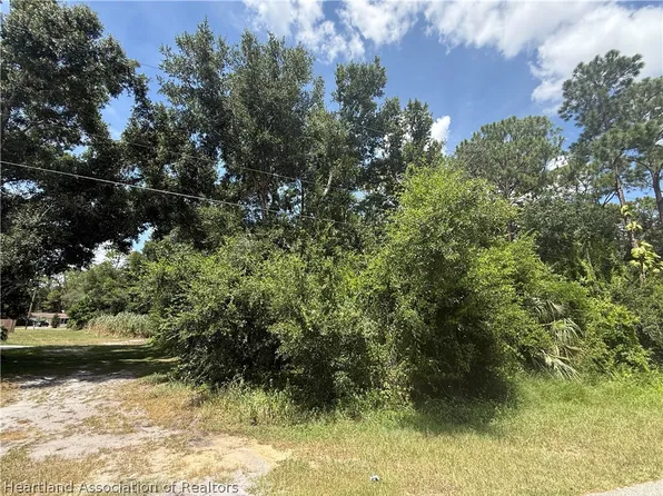2284 W Longbottom Rd, Avon Park, FL 33825