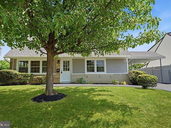 2nd image of 2873 Comly Rd