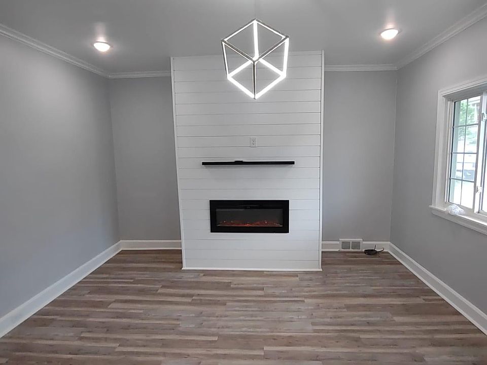 1st image of 712 Loretta St