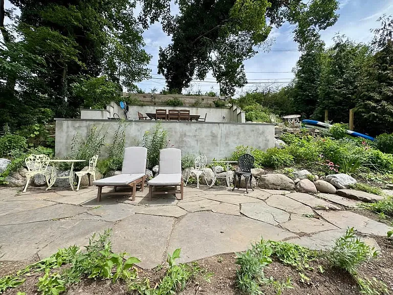River Dr — Photo 7