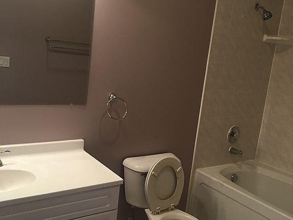 3rd image of 2743 W Congress Pkwy #4