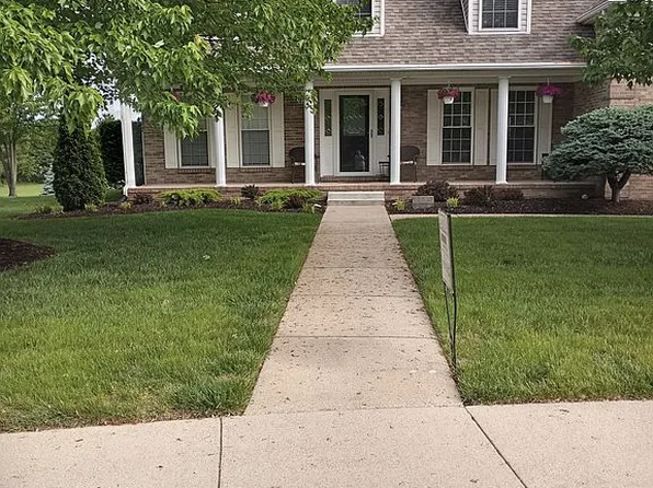 103 Locust Grove Ln, Versailles, KY 40383