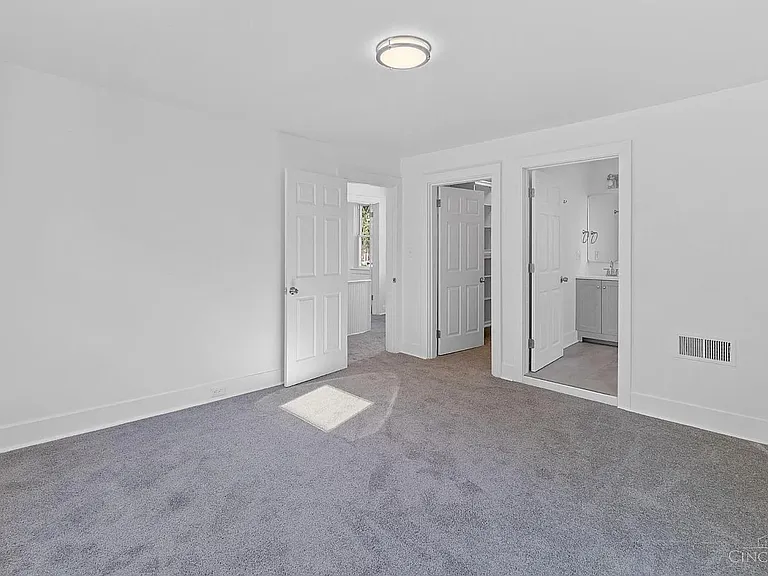 3518 Hudson Ave — Photo 10