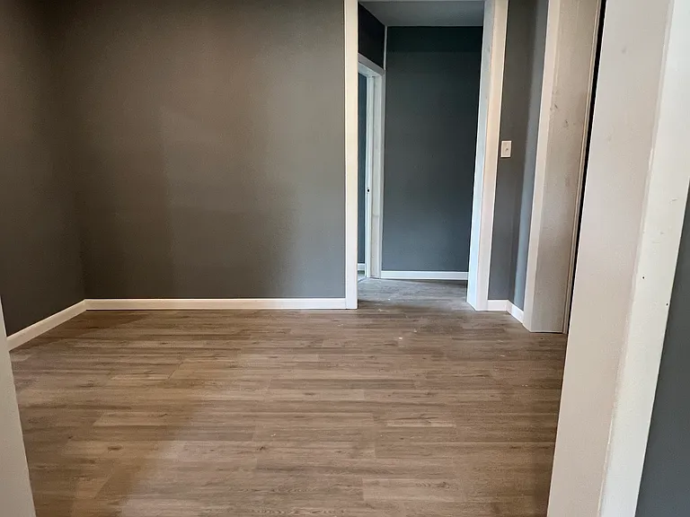 132 S Park Ave #B — Photo 8