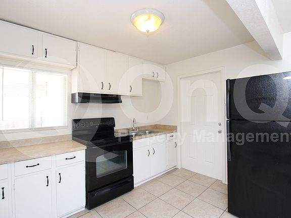 3rd image of 2202 N 23rd Pl #B