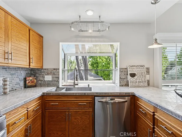 26107 McBean Pkwy — Photo 12