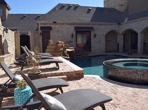 4th image of 6012 Dunbarton Oaks Blvd