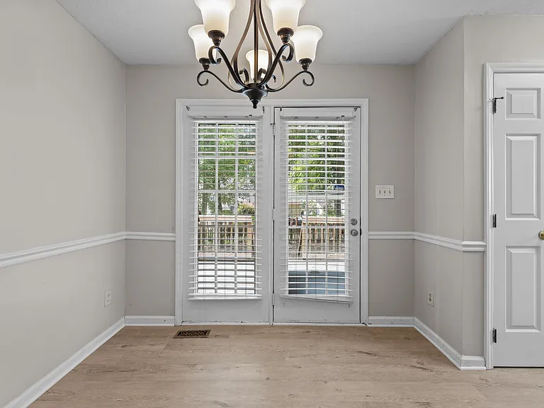 4504 Liverpool Ln — Photo 21