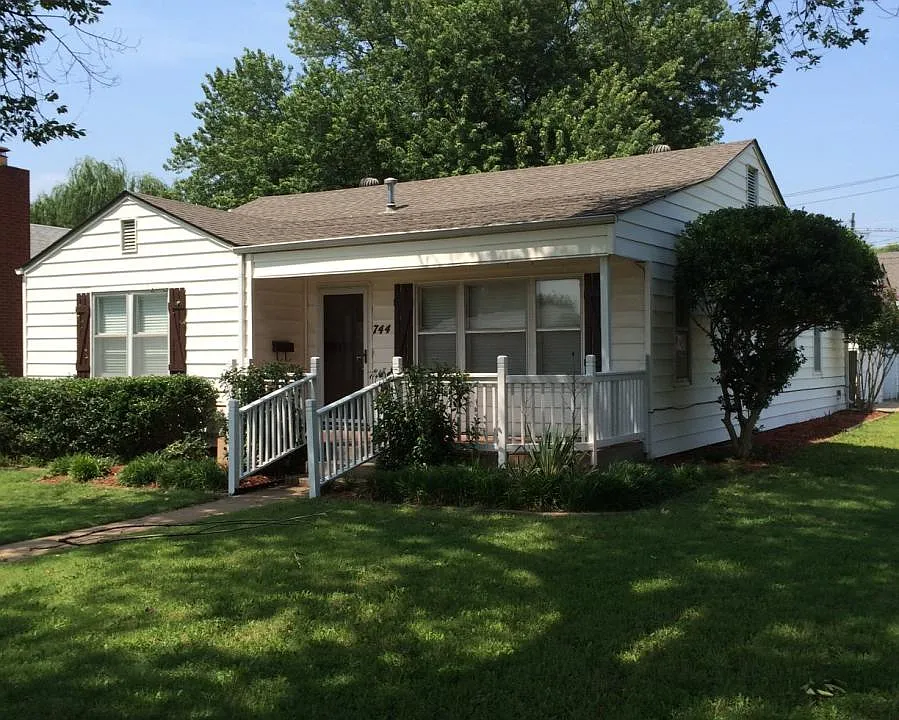 744 N 4th St