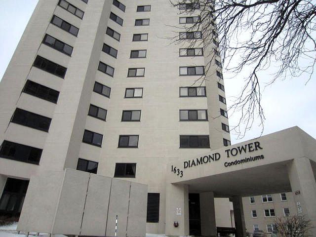 1st image of 1633 N Prospect Avenue #Unit 1a