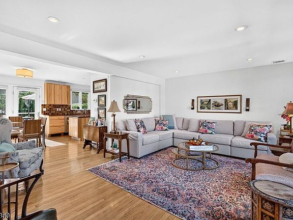 4th image of 37A Gray St