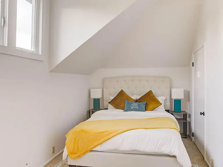 Upstairs Bedroom 3