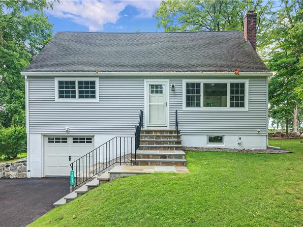 2059 Laurel Court, Yorktown Heights, NY 10598
