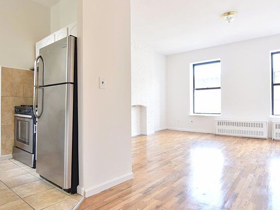 2nd image of 140 W 113th St #4C
