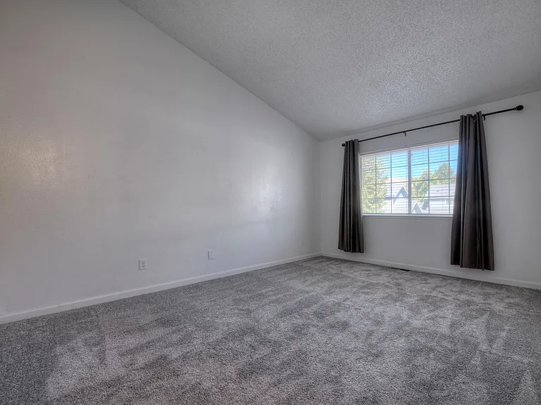 6024 Conness Way — Photo 20