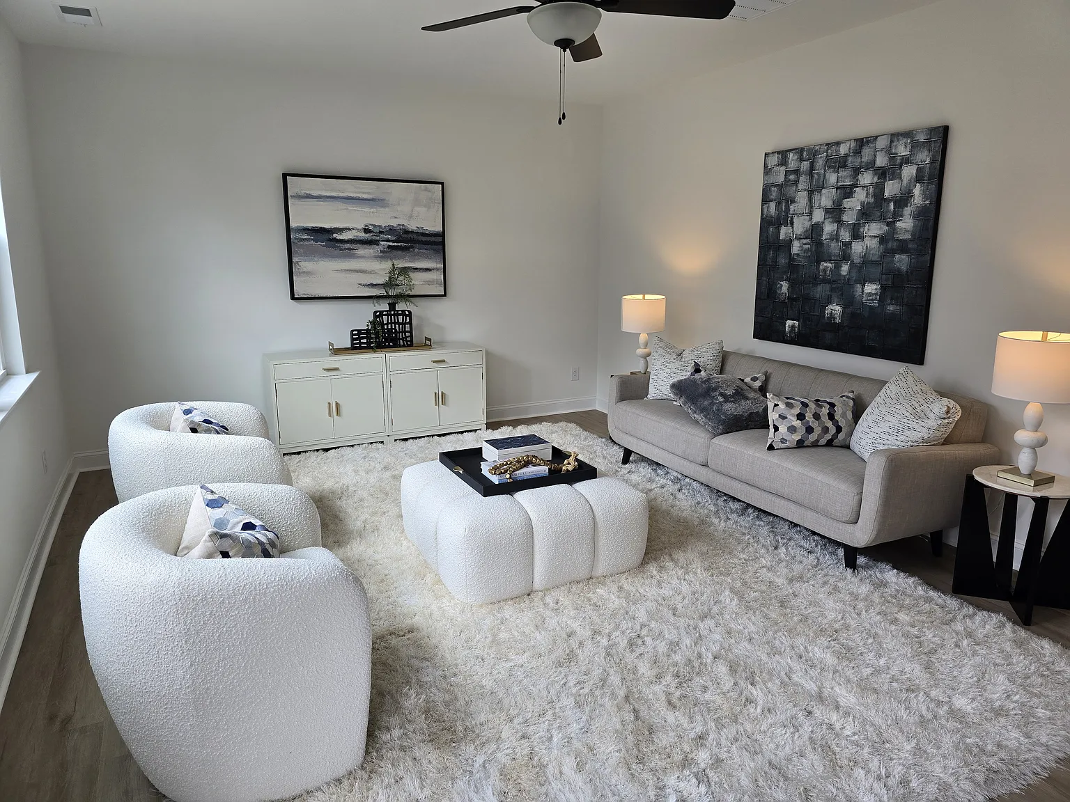 4 bed, 2214 sqft, $3,150 — Photo 3