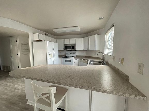 2nd image of 1645 W Vivante Way Unit C8