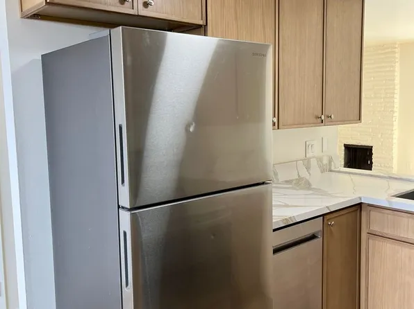 270 B Ave APT D, Coronado, CA 92118