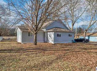 8062 N Clinton St, Terre Haute, IN 47805