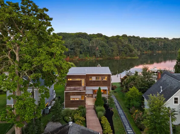 3245 Harness Creek Rd, Annapolis, MD 21403