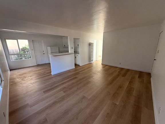 3rd image of 1462 Grand Ave #1462