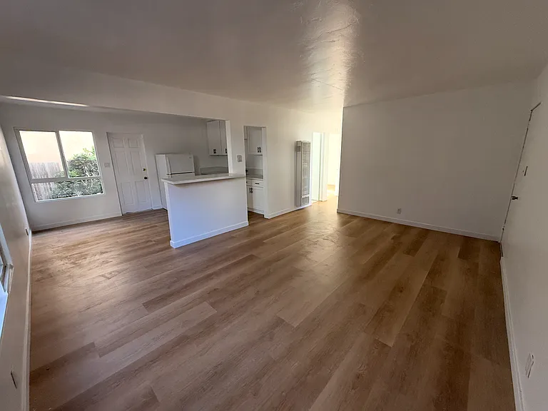 1462 Grand Ave #1462 — Photo 3