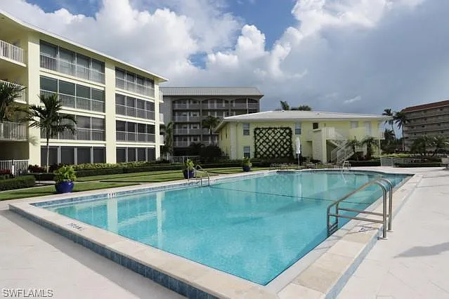 2850 Gulf Shore Blvd N #102 — Photo 25