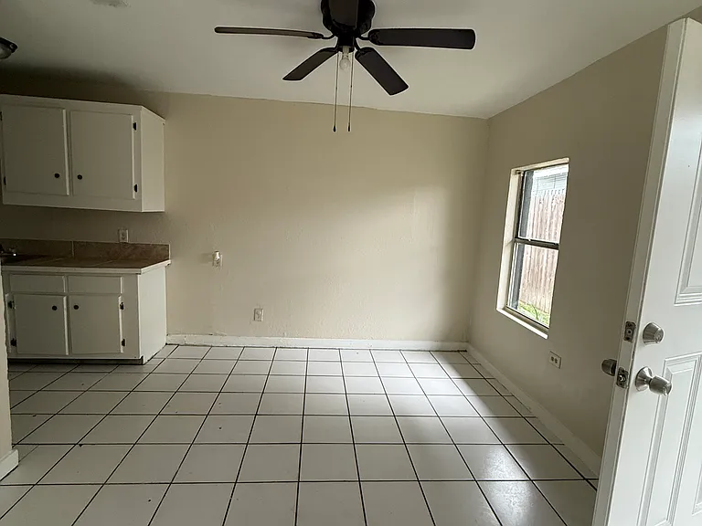 209 E Washington Ave #2 — Photo 4