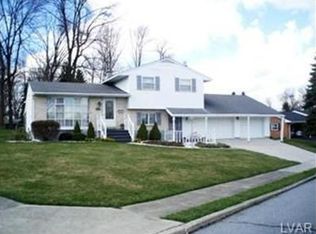 3077 Birch Cir W, Whitehall, PA 18052
