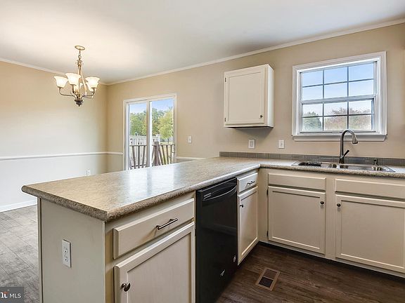 4th image of 356 Cool Breeze Ct