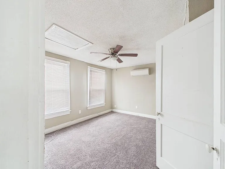 207 Wellford St — Photo 8