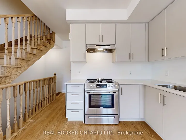 15100 Yonge St N #216 — Photo 3