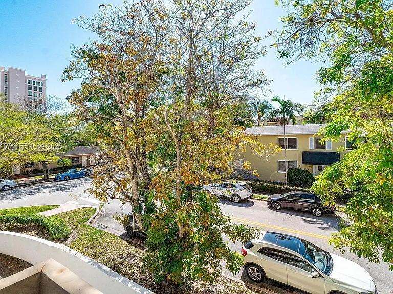 1520 Salzedo St #F — Photo 13