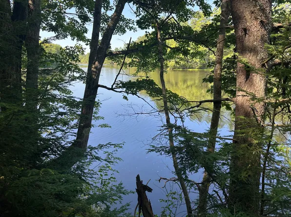 955 Ossipee Trail W, Standish, ME 04084