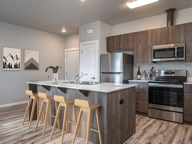 One Bedroom Kitchen