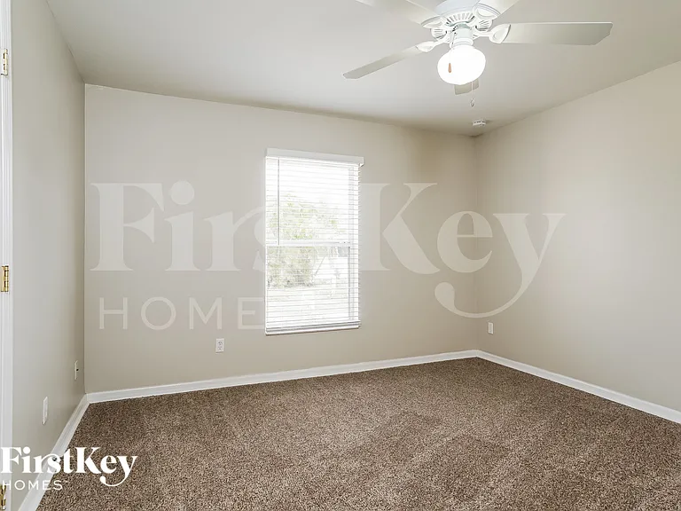 2237 Tropicana Pkwy W — Photo 8