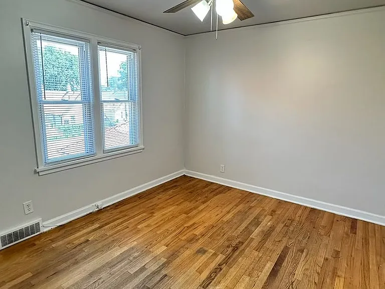 1409 Vinton St — Photo 5