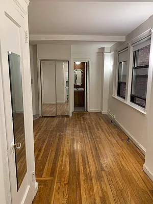 Rented by Bond New York | media 9