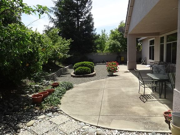 5th image of 324 Savannah Ct