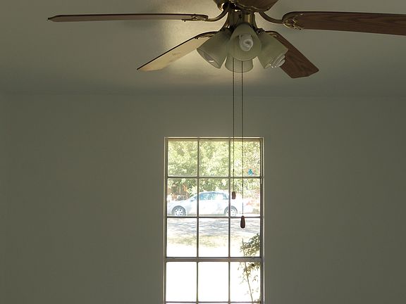 2nd image of 1303 Northwood Dr