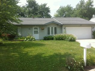 925 Mosby Ct, Joliet, IL 60431