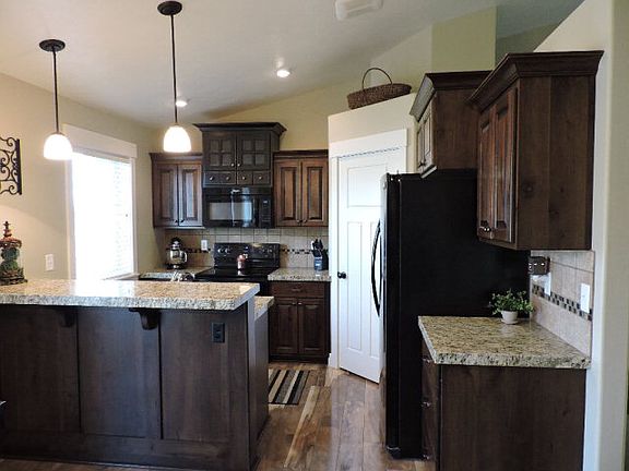5th image of 3736 Brighton Dr