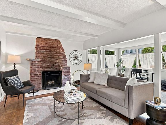 5th image of 468 Donaldson Ave