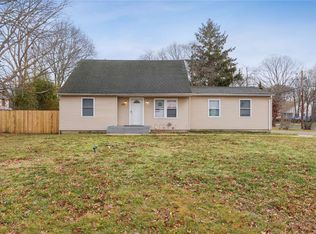 133 Margin Dr E, Shirley, NY 11967