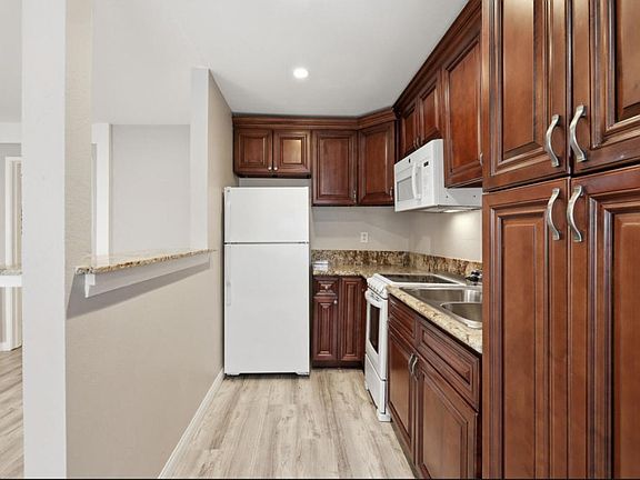 3rd image of 28947 Thousand Oaks Blvd Unit 131