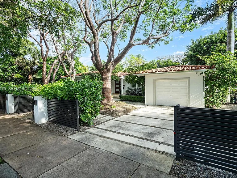 510 Bargello Ave — Photo 2