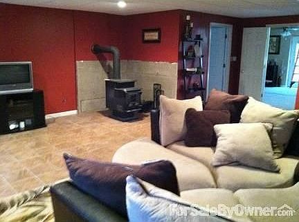 w/ Wood Stove and Full Bath