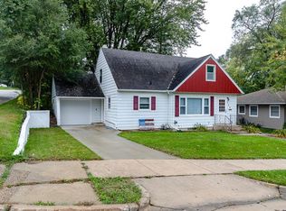 944 15th Ave NE, Rochester, MN 55906