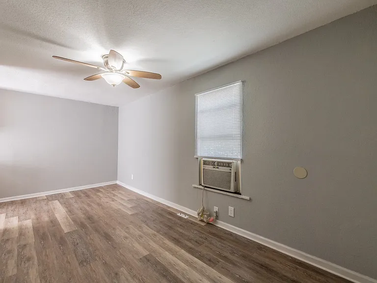 3101 San Pedro Ave #9 — Photo 4